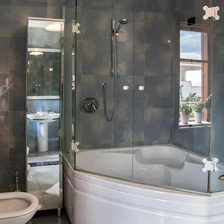 Vega Guest house 4*
